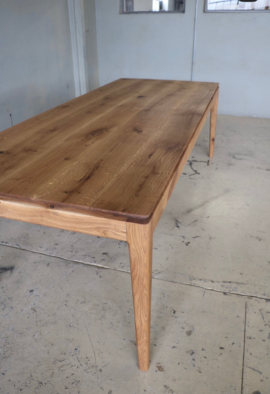 Minimalist Table