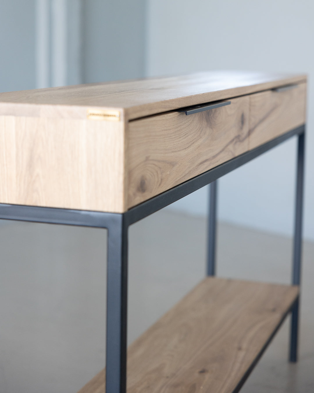 Amorie Console